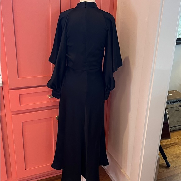 Arias New York Halter Neck Dress - Picture 11 of 15